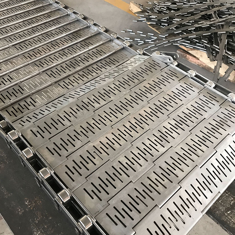 Piercing chain plate